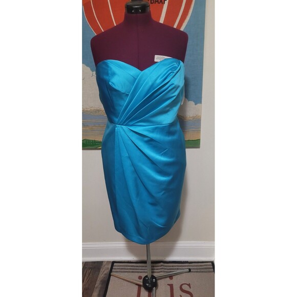 Davids Bridal Light Blue Strapless Ruched Short Bridesmaid Cocktail Dress 14 - Picture 1 of 4